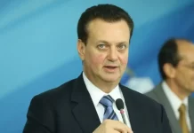 Kassab sinaliza aliança natural com Flávio Bolsonaro contra Lula: “Caminharemos juntos”