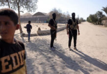 Irã afirma que não se renderá aos Estados Unidos e a Israel