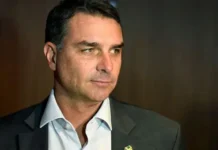 O que se sabe sobre a denúncia de atentado contra a vida de Flávio Bolsonaro