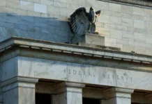 Federal Reserve mantém taxas de juros nos EUA entre 3,50% e 3,75%