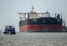 Irã anuncia acordo com Omã sobre rota para navios no Estreito de Ormuz