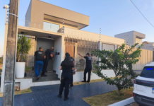 Polícia Civil deflagra operação contra grupo suspeito de desviar veículos e movimentar R$ 50 milhões