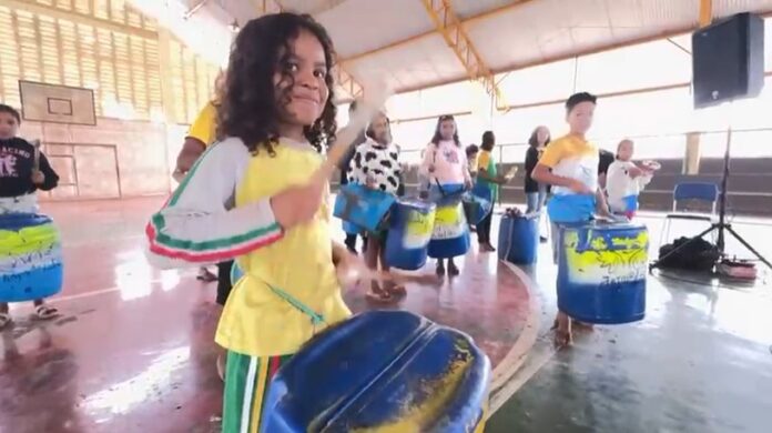 ensaio da orquestra na escola 4