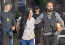 Mulher é presa após matar a própria mãe de 77 anos com golpes de martelo