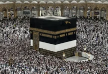 Arábia Saudita acusa Houthis de ataque contra Meca e grupo diz ter abatido caça