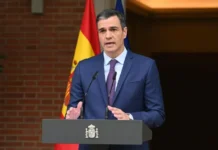 Após ser chamado de ‘ditador’, Pedro Sánchez ataca Milei e cita acolhimento a argentinos