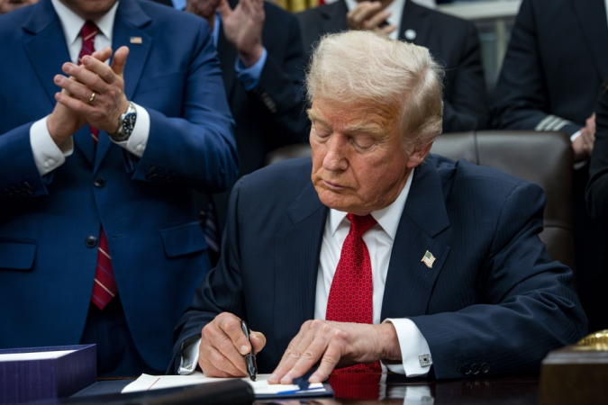 TrumpAssinan